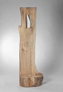 Alfred Böschl „Flügel", 2009, Lindenholz,165 x 30 x 30 cm