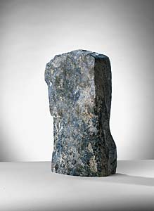 Alfred Böschl " Blauer Corpus ", Granit, 50 x 25 x 13 cm