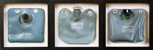 Markus Eberl „Ape 50, Foredit", 2010, Objektkasten, 26 x 77 cm