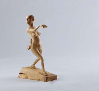 Korbinian Huber „Bergführerin", 2009, Apfel, 45 x 25 cm