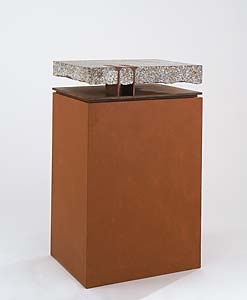 Helmut Langhammer " Schwere Gewitterwolke ", 2002, Granit, Stahl, Holz, 100 x 58 x 45 cm