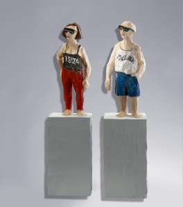 Helmut Wolf „Heldin der Arbeit“, 2009, Holz, Acryl, 55 x 14 cm